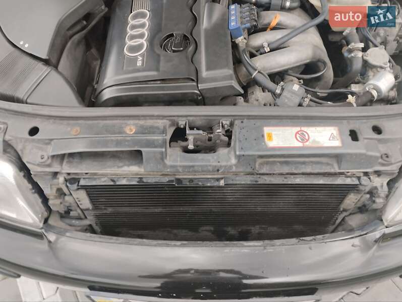 Седан Audi A4 1997 в Києві