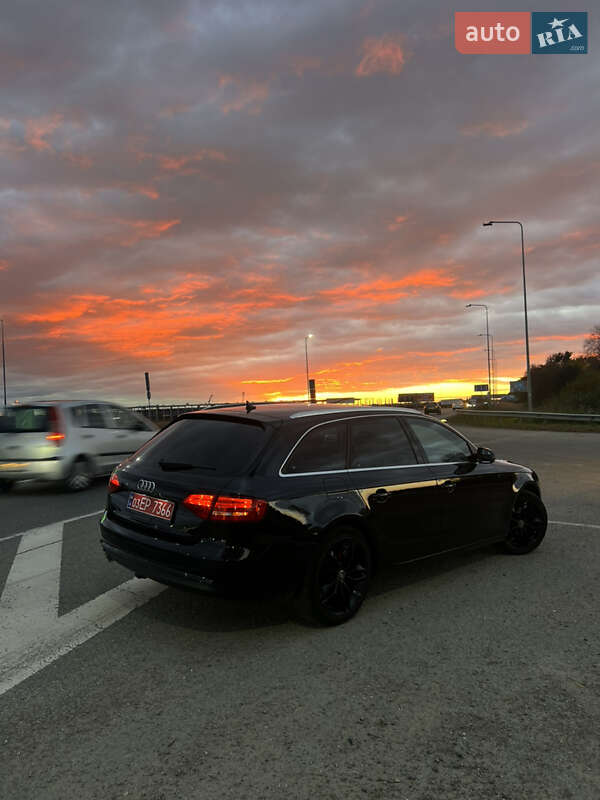 Универсал Audi A4 2012 в 