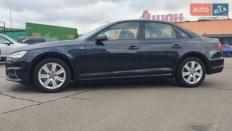 Седан Audi A4 2018 в Киеве