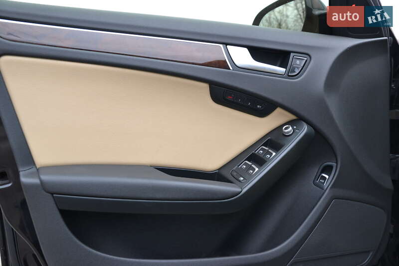 Седан Audi A4 2014 в Луцке