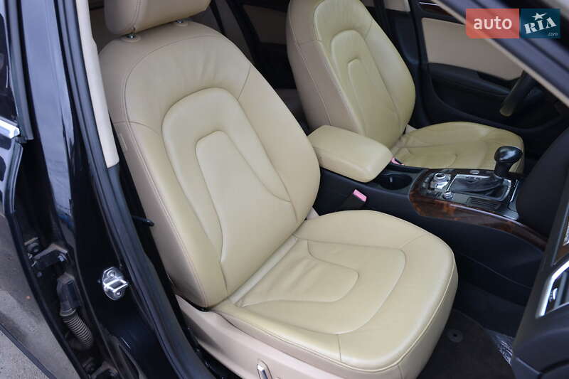 Седан Audi A4 2014 в Луцке