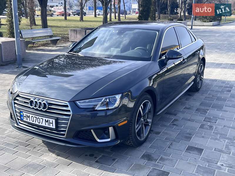 Седан Audi A4 2019 в Києві