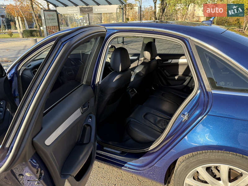 Седан Audi A4 2013 в Краматорську