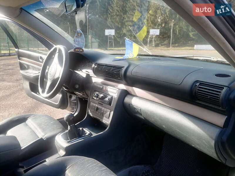 Седан Audi A4 1999 в Бурштині фото 10 Седан Audi A4 1999 в Бурштині