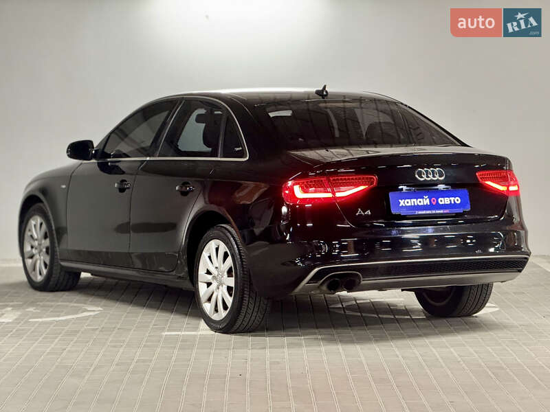 Седан Audi A4 2014 в Києві