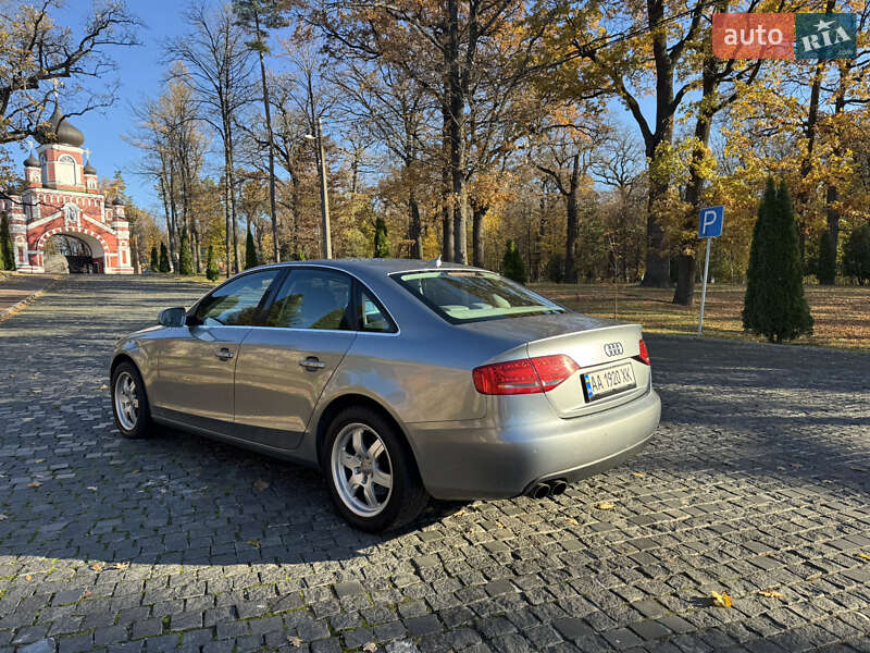Седан Audi A4 2010 в Києві