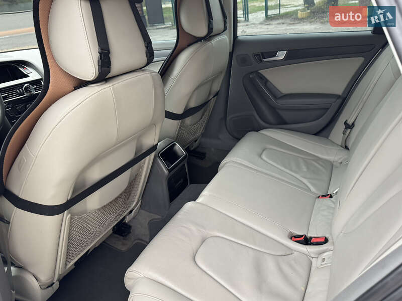 Седан Audi A4 2009 в Прилуках
