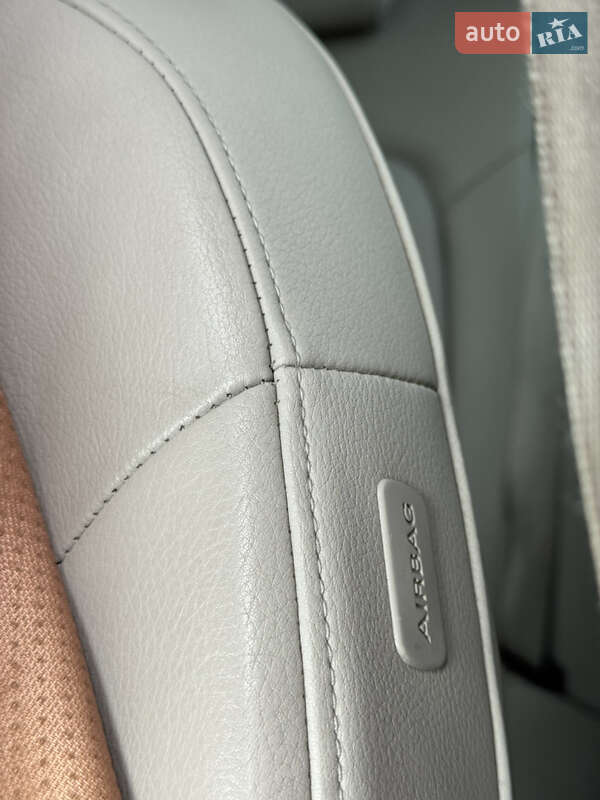 Седан Audi A4 2009 в Прилуках