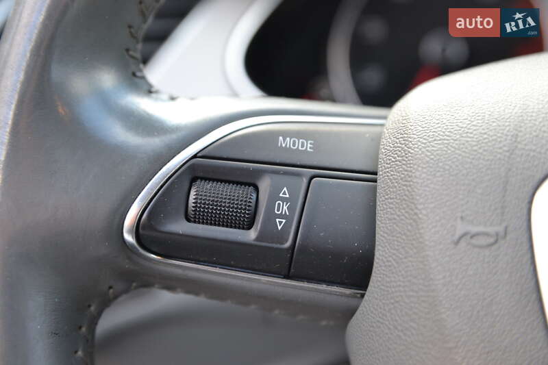 Седан Audi A4 2013 в Луцке