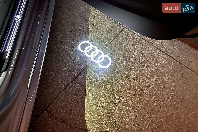 Седан Audi A4 2018 в Києві