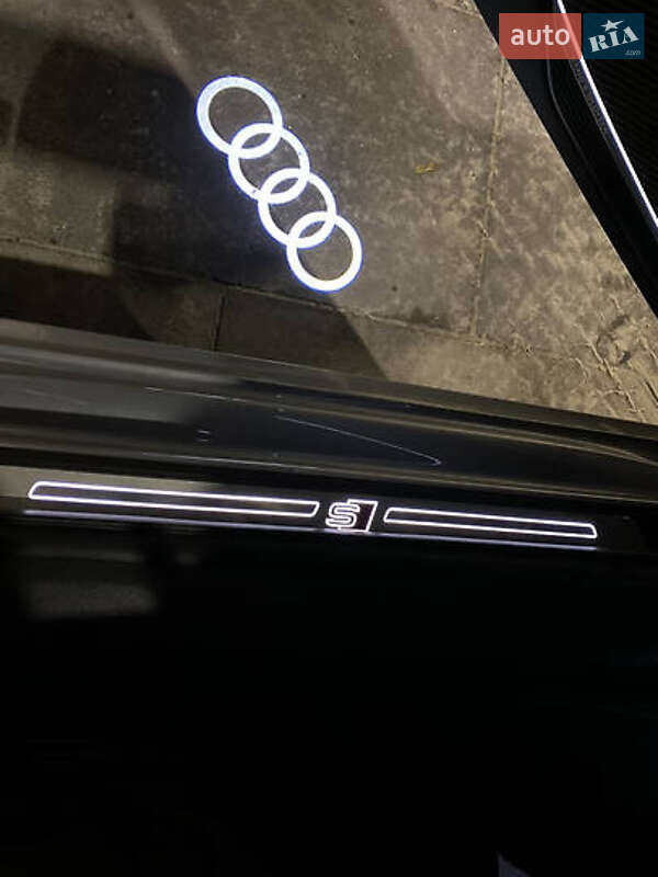 Седан Audi A4 2018 в Києві