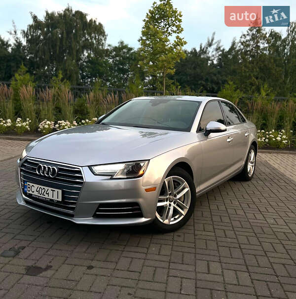 Седан Audi A4 2016 в Львові