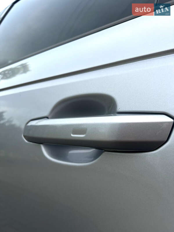 Седан Audi A4 2016 в Львові