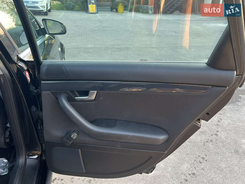 Седан Audi A4 2002 в Звенигородке