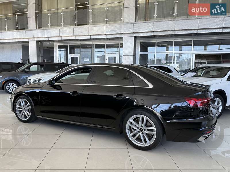 Седан Audi A4 2023 в Одессе