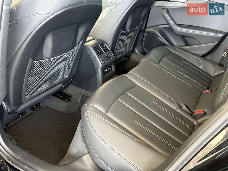 Седан Audi A4 2023 в Одессе