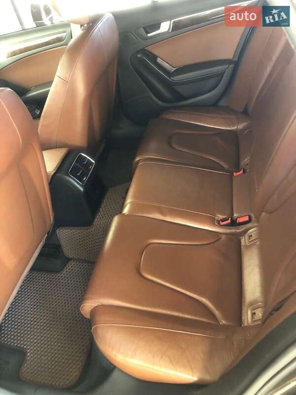Седан Audi A4 2011 в Киеве