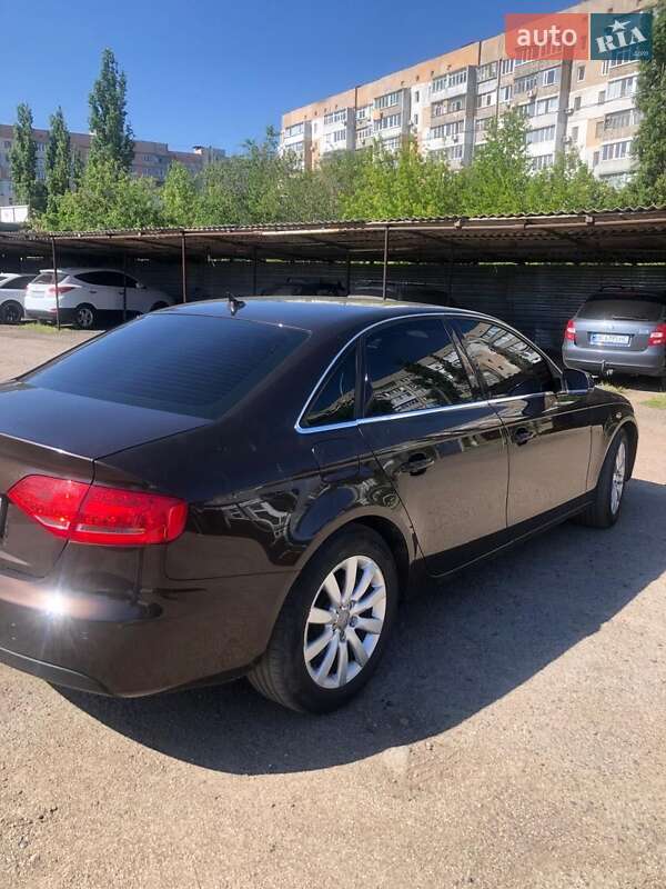 Седан Audi A4 2011 в Киеве