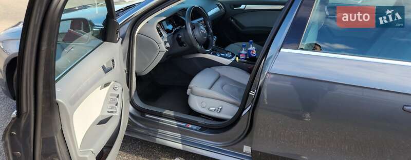 Седан Audi A4 2014 в Києві