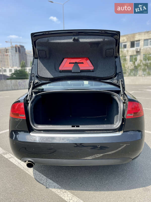 Седан Audi A4 2006 в Староконстантинове