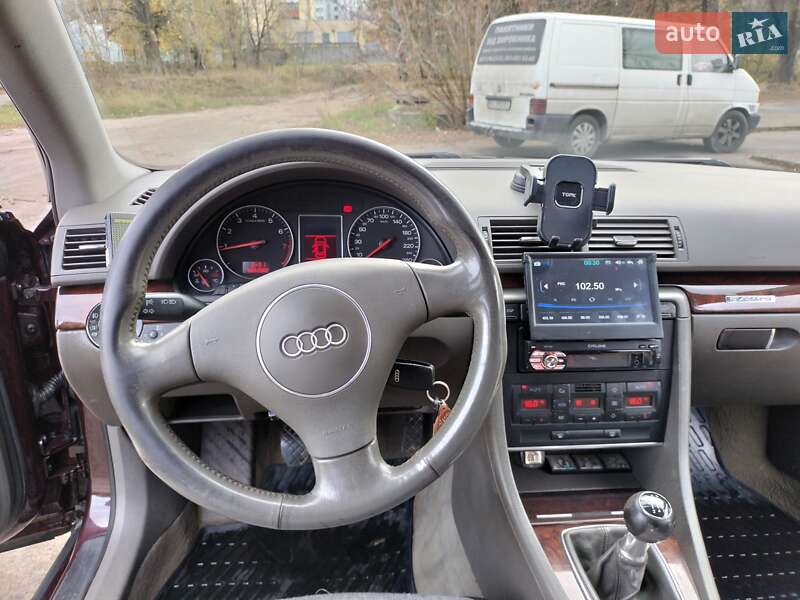 Седан Audi A4 2002 в Киеве фото 5 Седан Audi A4 2002 в Киеве