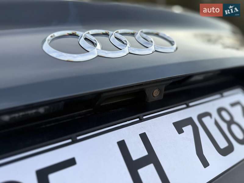 Седан Audi A4 2016 в Радивиліві