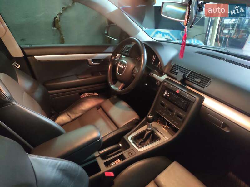 Универсал Audi A4 2005 в Миргороде