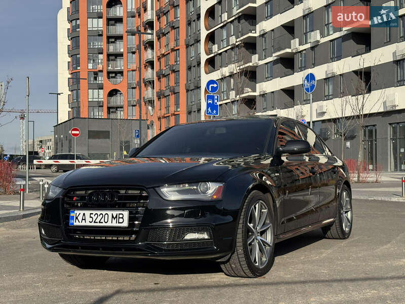 Седан Audi A4 2015 в Киеве
