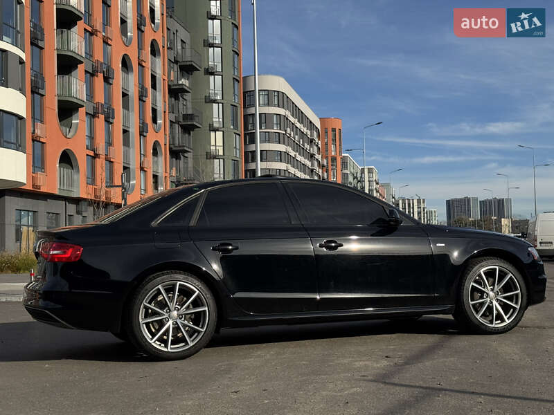 Седан Audi A4 2015 в Киеве