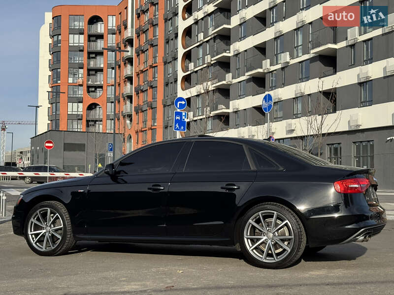 Седан Audi A4 2015 в Киеве