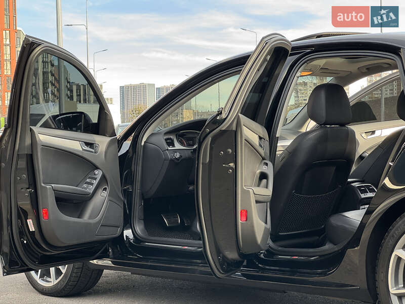 Седан Audi A4 2015 в Киеве