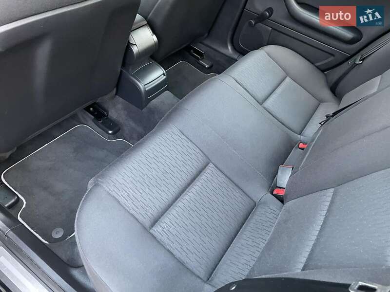 Седан Audi A4 2005 в Кам'янському