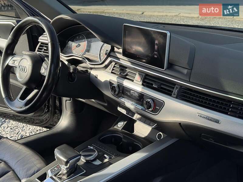 Седан Audi A4 2016 в Львові