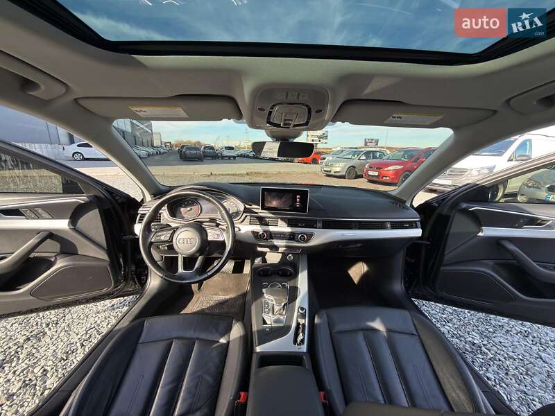 Седан Audi A4 2016 в Львові