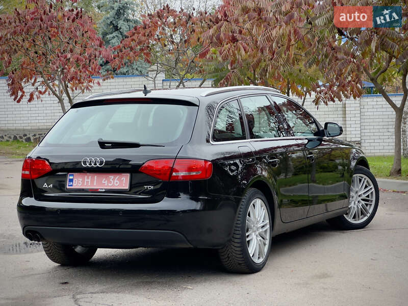 Универсал Audi A4 2011 в Смеле