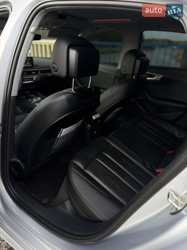 Седан Audi A4 2018 в Новомосковске