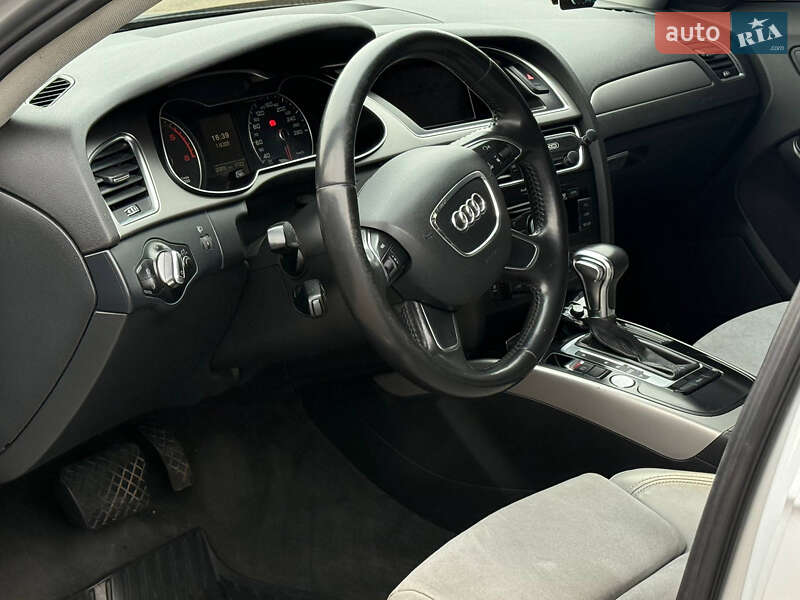 Седан Audi A4 2012 в Запорожье