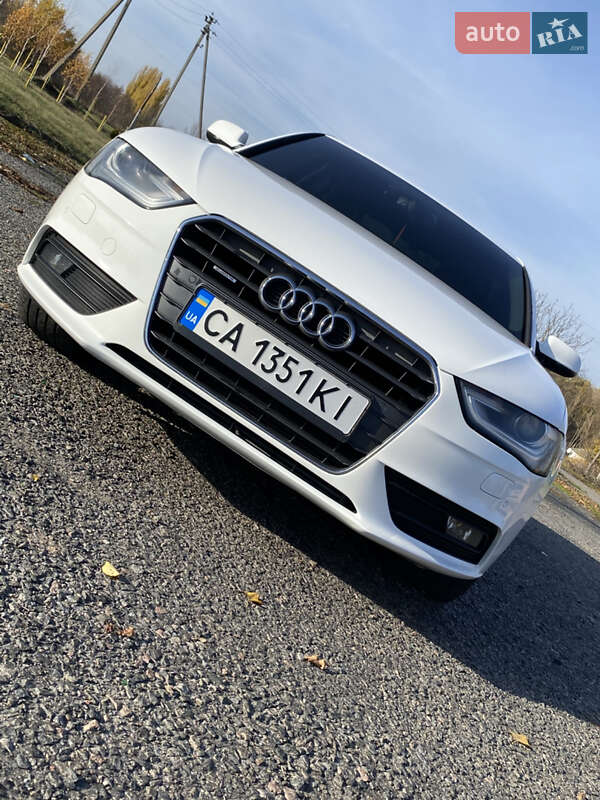 Седан Audi A4 2012 в Черкассах