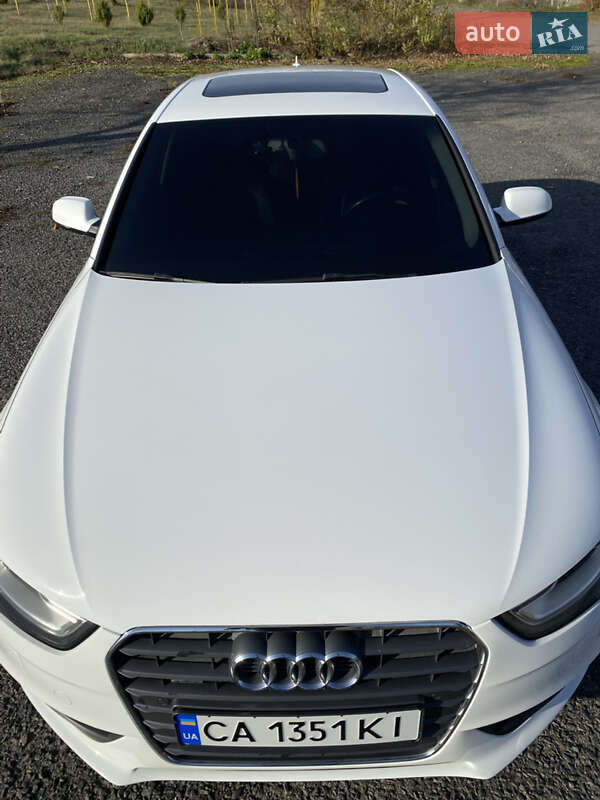 Седан Audi A4 2012 в Черкассах