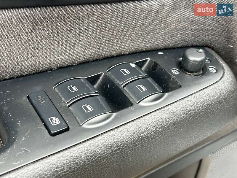 Универсал Audi A4 2005 в Киеве фото 10 Универсал Audi A4 2005 в Киеве