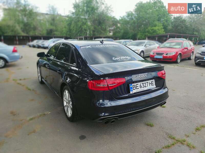 Седан Audi A4 2015 в Кривом Роге