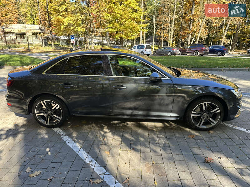 Седан Audi A4 2018 в Львові