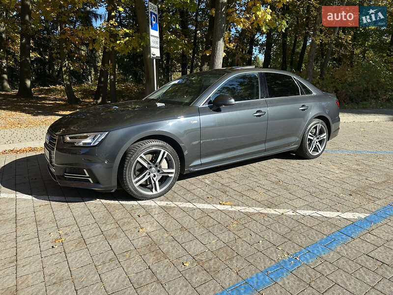 Седан Audi A4 2018 в Львові