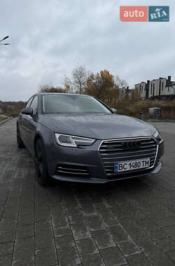 Седан Audi A4 2016 в Львове