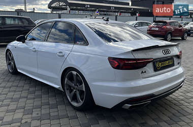 Седан Audi A4 2020 в Мукачево