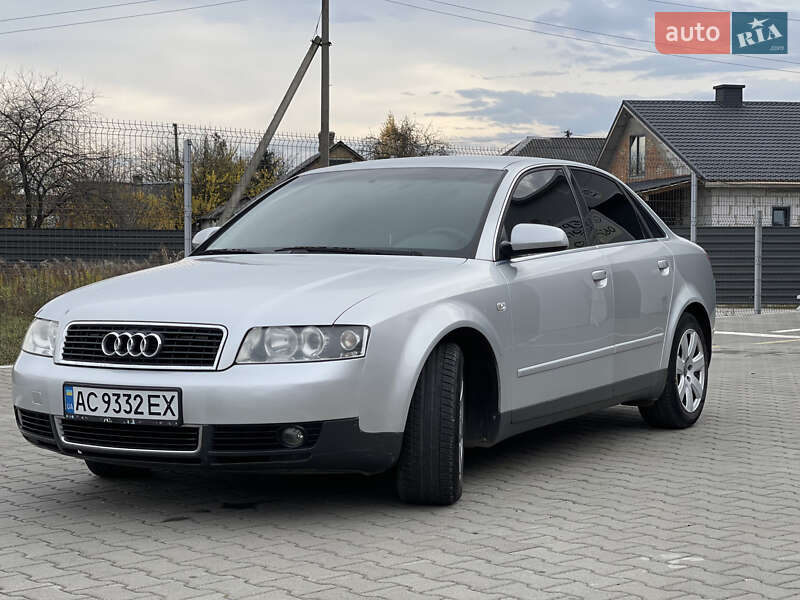 Седан Audi A4 2002 в Нововолынске