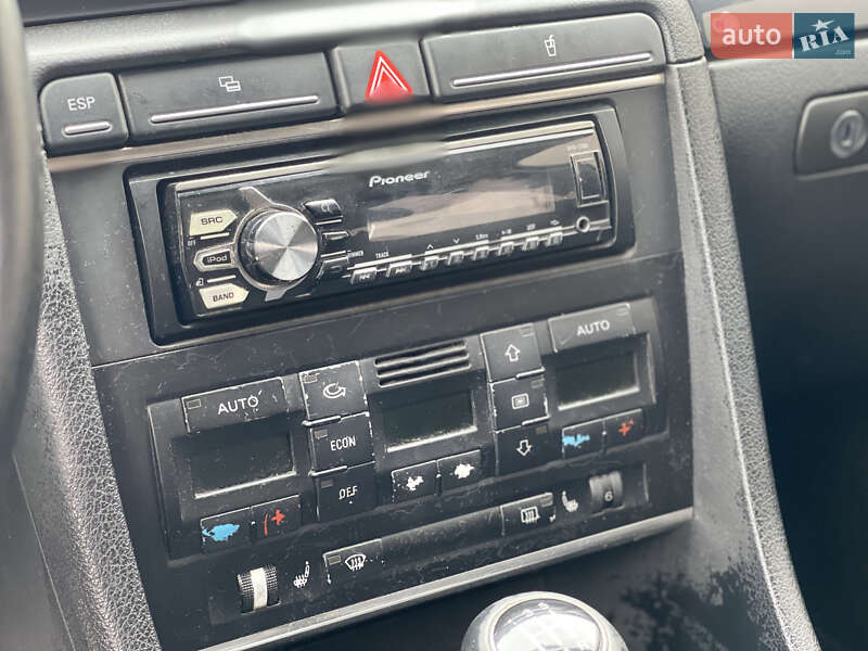 Седан Audi A4 2002 в Нововолынске