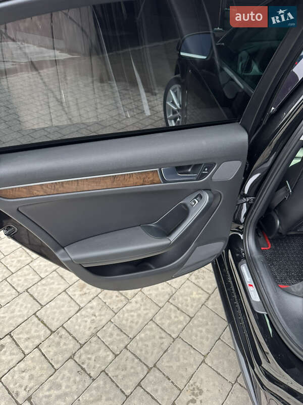 Седан Audi A4 2015 в Бучачі