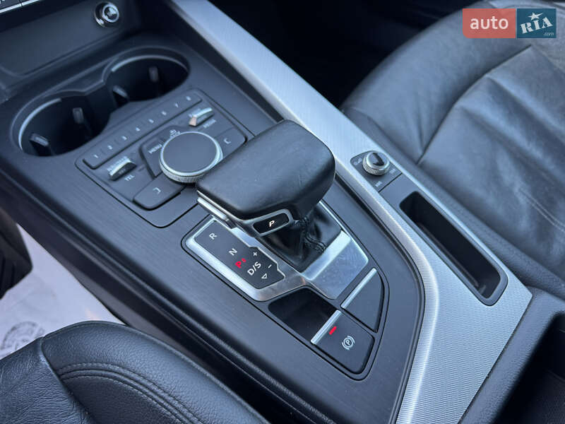 Седан Audi A4 2017 в Луцьку