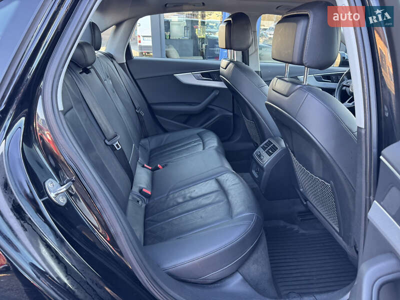 Седан Audi A4 2017 в Луцьку
